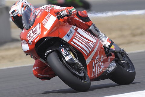 Melandri bleibt zuversichtlich: Stoner bleibt locker