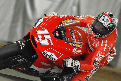 Gibernau stürzt beim Test: Alle Optionen offen