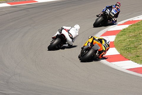 IDM - Schrötter siegt auf dem Schleizer Dreieck: Es wird knapp