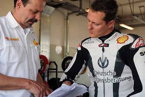 Schumacher in IDM von Startplatz 13: Teuchert behält Pole Position