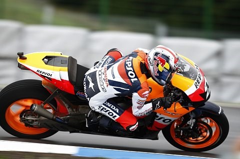 Pedrosa findet den Rhythmus: Weit vorne qualifizieren