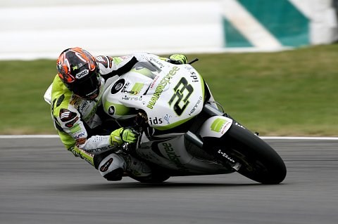 Bayliss und Kyionari siegen in Donington: Neukirchner verliert WM-Rang zwei