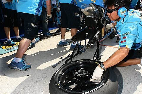 Alleiniger Antrag von Bridgestone bestätigt: Hayden, Stoner und Lorenzo finden es gut