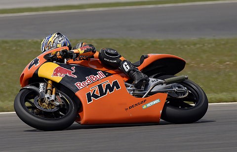 Aoyama auch im Warm-up schnell: KTM zu dritt in den Top Fünf