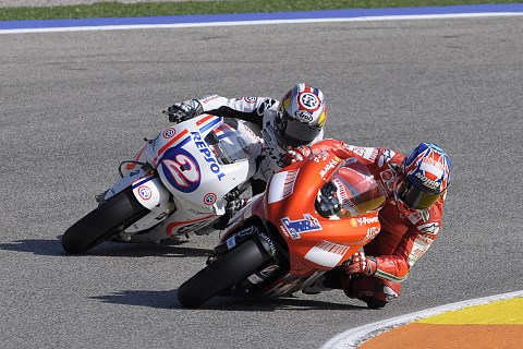 Tag 1 - Stoner legt Bestzeit vor: Die Saison hat begonnen