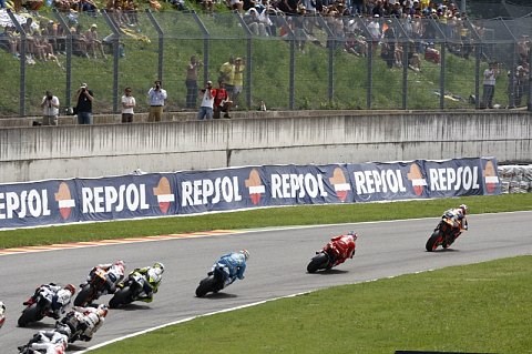 Ezpeleta plant Rennen in Singapur: Ab 2011 auf einer permanenten Strecke