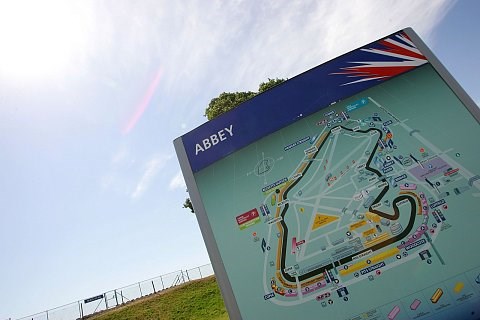 Silverstone könnte umbauen müssen: Eine unsichere Brücke