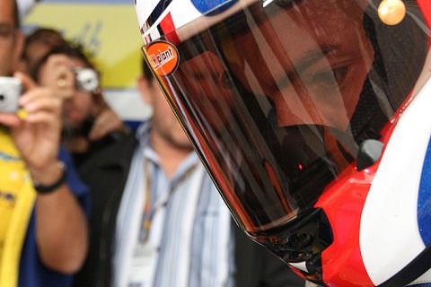 Toseland lässt sich genauer untersuchen: Heimflug ins Krankenhaus