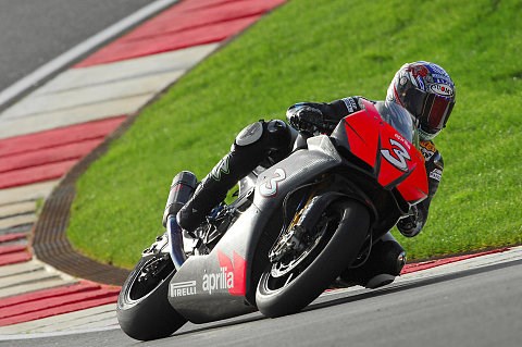 Biaggi bei Phillip-Island-Tests Schnellster: Schlechte Karten für das Wochenende