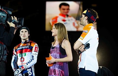 Teampräsentation von Repsol Honda: Dovizioso vor Ort, Pedrosa mittels TV-Übertragung