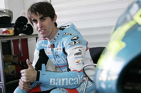 Test-Dominator Julian Simon erwartet harte Saison: Simon: Wir müssen auf dem Boden bleiben