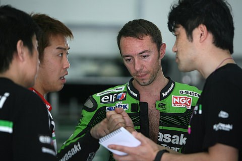 Jacque als Hayate-Helfer in Jerez: Melandri Vertrauen geben