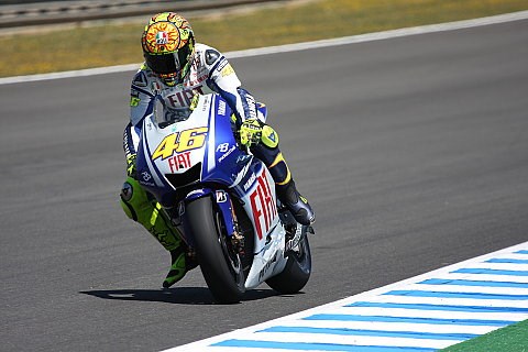Rossi macht ernst: Rossi im Warmup vorn
