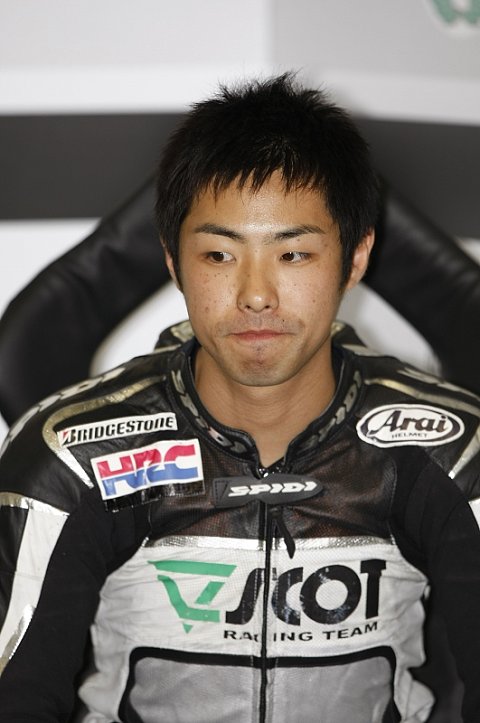 Yuki Takahashi auf 15 in Le Mans Probleme mit der Vorderradaufhängung