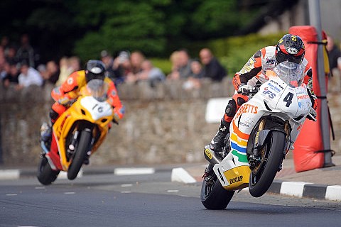 TT 2009 - Hutchinson mit zweitem Sieg des Tages: Dramatisches Superstock 1000 Rennen