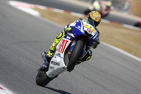 Warm-up: Zweikampf Rossi gegen Lorenzo: Stoner schüttelt den Kopf