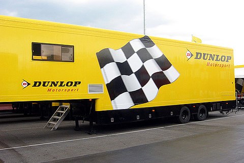 2010 bleiben zwei Motorräder pro Fahrer: Dunlop beliefert die Moto2 exklusiv