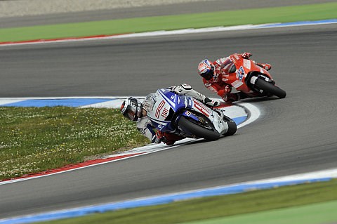 Qualifying: Lorenzo und Stoner schwer gestürzt: Pole Position und schwerer Abflug
