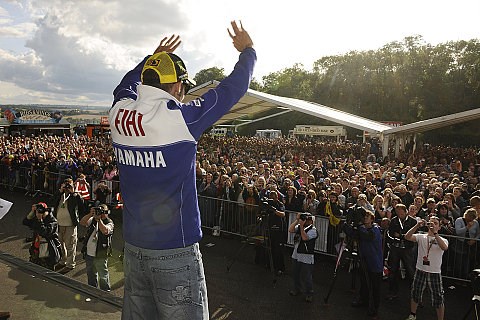 Yamahas unperfekte Doppel-Pole: Rossi und Lorenzo hatten Problemchen