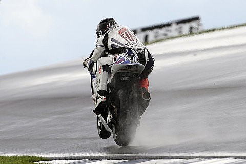 Lorenzo hat Regen-Angst abgelegt: Vor ein paar Jahren vielleicht besorgt