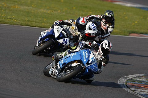 IDM Supersport: Sieg für Penzkofer: Sieg für Penzkofer nach hartem Kampf mit Diss