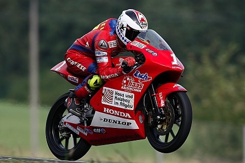 125cc - Schrötter gewinnt Rennen und Titel: Titelverteidigung vorzeitig perfekt