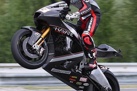 Melandri zerstörte Regenreifen: Nur einen Satz pro Session