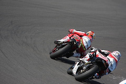 Di Meglio holt erste 250cc-Pole: Sturzfest im Trockenen