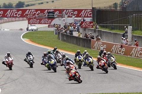 Moto1 weiterhin ein Thema: 1000cc oder 800cc?