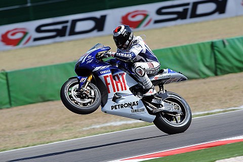 Lorenzo legt vor, Stoner auf zwei: Konkurrenz distanziert