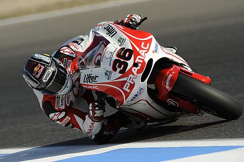 Kallio trotz Sturzes zufrieden: Wasserlache im Gras