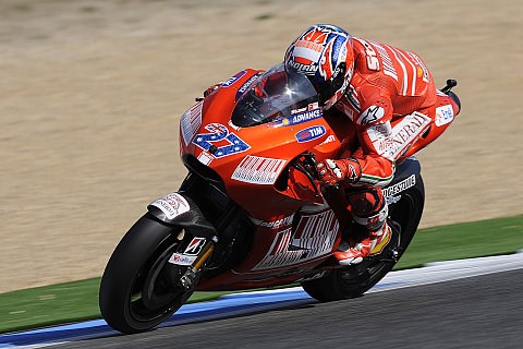 Stoner auch am Samstagmorgen voran: Sechs Werksfahrer an der Spitze