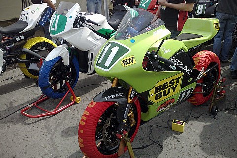 FIM startet Elektro-Serie: Power aus der Batterie