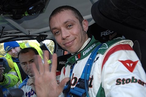 Hirvonen nimmt Rossi ernst: Von Asphalt bis Schotter