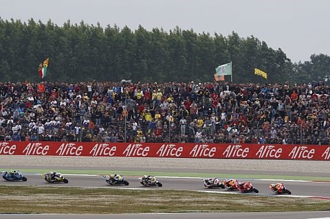 Noch ein paar Regeländerungen: Reifen- und Benzindruck sowie Moto2-Motoren