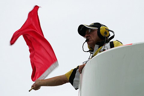 Moto2-Rennen abgebrochen: Massensturz macht rote Flagge notwendig