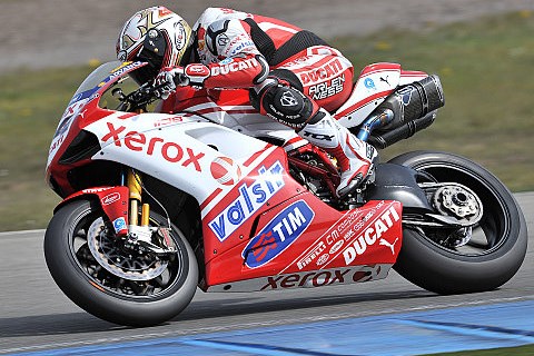 Fabrizio vorn, Biaggi mit Topspeed-Rekord: 329,1 km/h