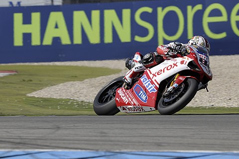 Fabrizio gewinnt Kyalami 1 souverän: Checa und Haslam fahren auf das Podest