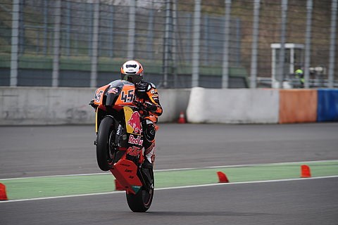 SBK: Bauer holt ersten Sieg für KTM: Teuchert holt zweites Rennen in Oschersleben