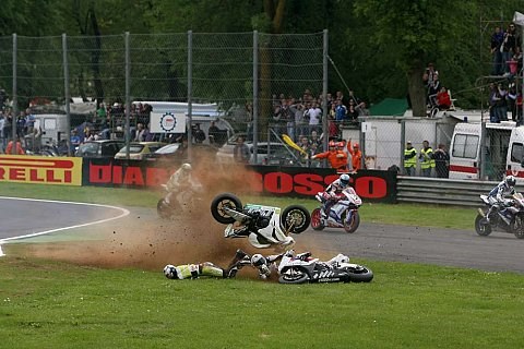 Kein Grip bei Crutchlow und Toseland: Verwirrtes Yamaha Team