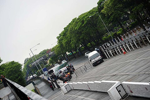 TT 2010: Hutchinson toppt Zeitenlisten: Dienstagstraining ob Regens in Gefahr