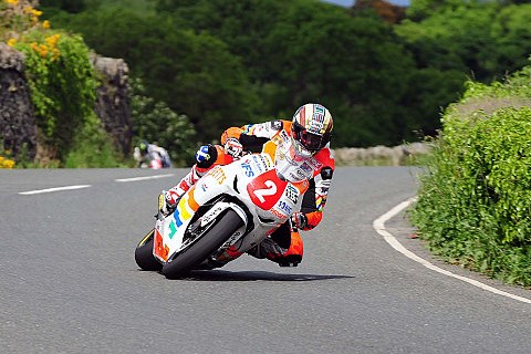 TT2010: Hutchinson gewinnt drittes von drei Rennen: Auch Superstock-Klasse geht an Padgetts Honda