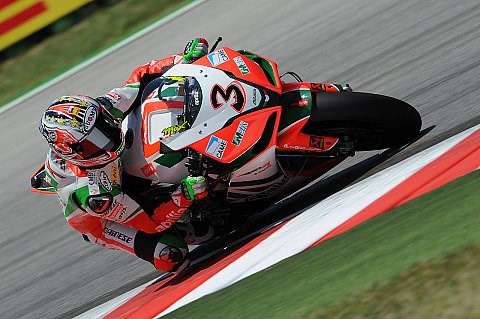 Biaggi siegt im ersten Lauf von Misano: Corser mit BMW auf drei