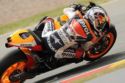 Pedrosa siegt bei Zweiteiler am Sachsenring: Rossi auf Platz vier beim Comeback