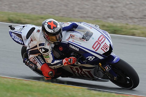 Lorenzo vorn: Rossi hinter Pedrosa auf Drei