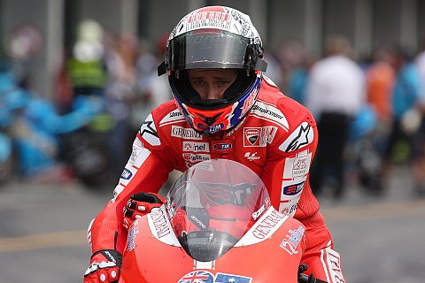 Ducati kämpft mit Problemen: Stoner und Hayden können nicht ganz zufrieden sein