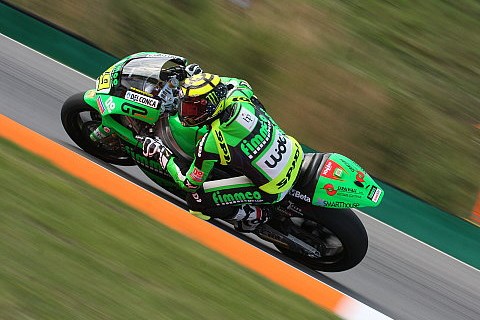 Iannone knattert zur Bestzeit: Unglaublich enges Moto2-Feld