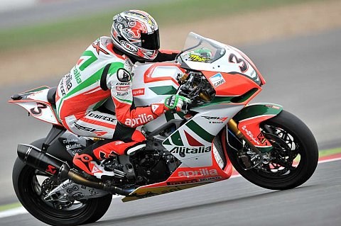 Biaggi gewinnt die Superpole: Im richtigen Moment zugeschlagen