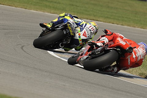 Stoner und Rossi im Wortgefecht: Von Arschtritten und Unwahrheiten