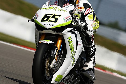 Sieg für Rea in Lauf 1: Biaggi nur Vierter